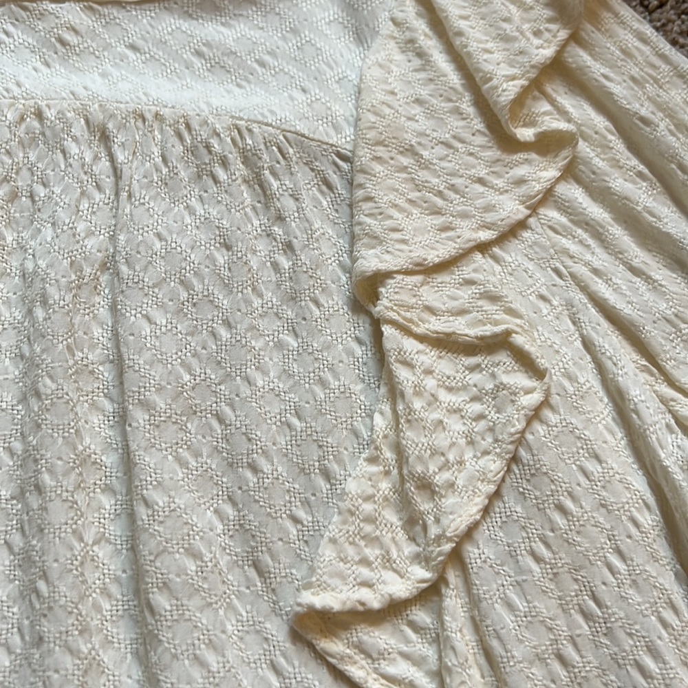 Universal Thread Blouse - Picture 2 of 8